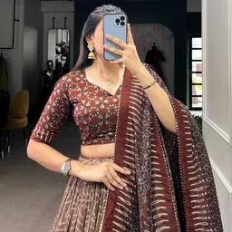 aayushyam enterprise Self Design Semi Stitched Lehenga Choli image 5