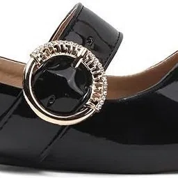 zuery Women Flats Sandal image 5