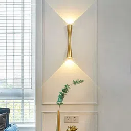zestrum Wallchiere Wall Lamp With Bulb image 2