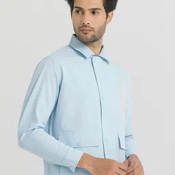 snitch Men Relaxed Fit Fit Solid Spread Collar Casual Shirt image 3