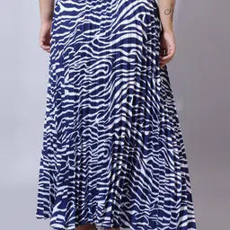 u&f beyond Women Printed Flared Blue Skirt image 2