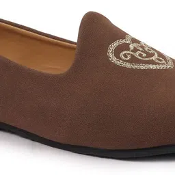 fausto Traditional Ethnic Embroidered Design Velvet Slip On Juttis & Mojari For Wedding Mojaris For Men image 2