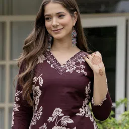 prisca Women Pure Cotton Kurta Pant Set image 3