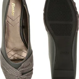 bata Bellies For Women image 4