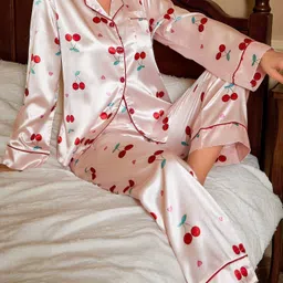 modernzy Women Night Suit Set White Abstract image 4