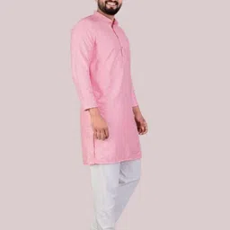 keton Men Solid Cotton Blend Straight Kurta image 3