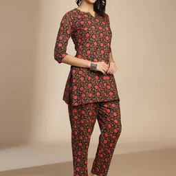 Saanjh Floral Printed Straight Kurta With Trousers image 4