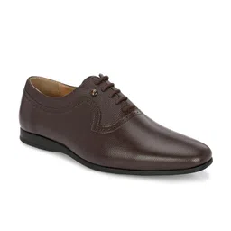 San Frissco Men Textured Formal Oxfords image 5