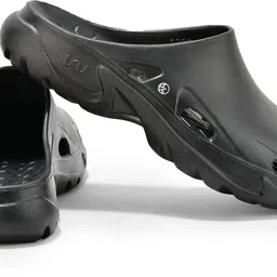 woodland Men Slides image 2