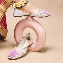 jm looks Women Ethnic Embllished Fulkari Jutti Bellies for Wedding & Party Bellies For Women image 3