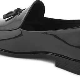 here&now Black Patent Casual Tassel Shoes Loafers For Men image 3