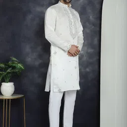 jompers Men Silk Blend Kurta Pyjama Set image 4