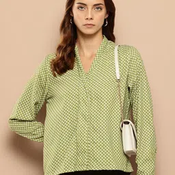her by invictus Casual Regular Sleeves Printed Women Green Top-picture-20