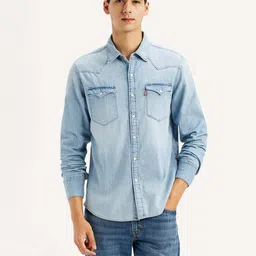 levi's Men Slim Fit Solid Spread Collar Casual Shirt image 2