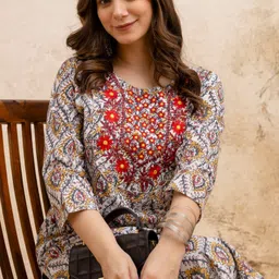 surhi Women Embroidered Cotton Blend Straight Kurta-picture-15