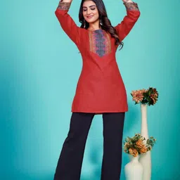 udanienterprise Casual Regular Sleeves Self Design Women Red Top image 3