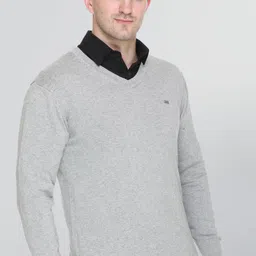 godfrey Men Solid V Neck Grey Sweater image 5