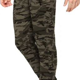 tqh Men Printed Olive Track Pants image 4