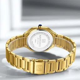 Naviforce Women Brass Dial & Stainless Steel Straps Analogue Watch NF5042 GWG image 3