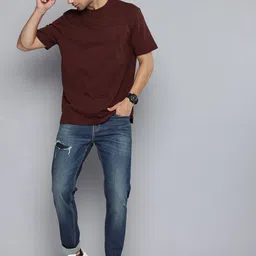 Levis Men 512 Slim Tapered Fit Mildly Distressed Light Fade Stretchable Jeans image 3