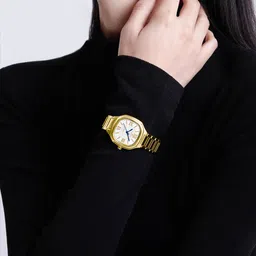 Naviforce Women Brass Dial & Stainless Steel Straps Analogue Watch NF5042 GWG image 5