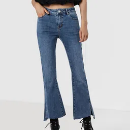 Urban Revivo Women Slit Hem Flared High-Rise Light Fade Stretchable Jeans-image-5