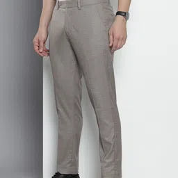 The Indian Garage Co. X Luxe Men Checked Slim Fit Formal Trousers-picture-32