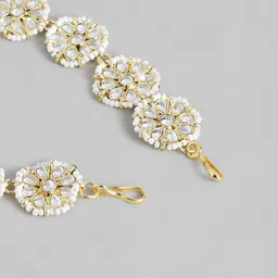 Peora Gold-Plated White Floral Kundan Pearl Studded Rajasthani Sheeshphool image 4