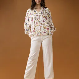 Globus Women White Allover Floral Printed Mandarin Collar Reglan Cuffed Sleeves Top image 5