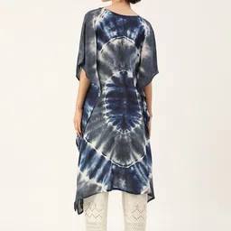 Maaesa Women Navy Blue & White Dyed Extended Sleeves Crepe Kaftan Kurta image 4