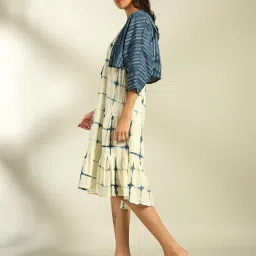 siyahi Women Printed Tiered Dress with Jacket image 3