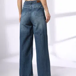 dnmx Women Light-Wash Wide-Leg Jeans image 3