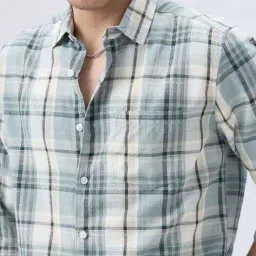 vastrado Men Checked Slim Fit Shirt with Curved Hem image 5