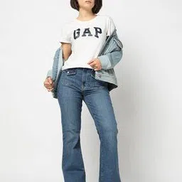 Women High-Rise Lightly Washed Flared Jeans-image-8