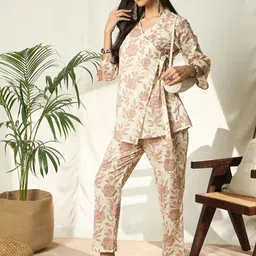 Zenava by Myntra Printed V-Neck Tunic With Trousers Co-Ords image 5