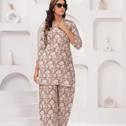BAESD Ethnic Motifs Printed Mandarin Collar Straight Tunic With Trousers image 5
