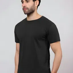 SZN Men Graphic Printed Slim Fit T-shirt image 3