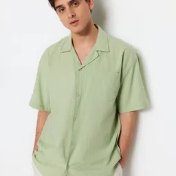 Trendyol Men Solid Cuban Collar Casual Shirt image 3