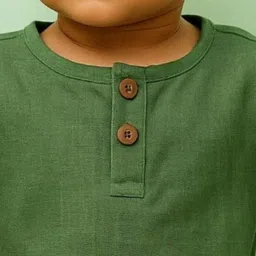 EARTHY TWEENS Boys Colourblocked Henley Neck Cotton T-shirt image 5