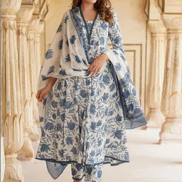 C J Enterprise Women Floral Printed Regular Kurta with Trousers & With Dupatta image 4