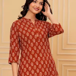 Anushil Women Handblock Printed Straight Tunic image 5