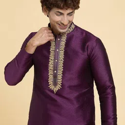 Arihant Rai Sinha Men Embroidered Regular Kurta with Churidar image 5