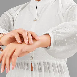 SARINKU Geometric Embroidered Georgette Kurta image 2