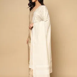 Fabindia Floral Block Printed Cotton Silk Dupatta image 5