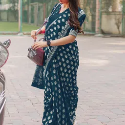 KALINI Floral Silk Blend Bagru Saree image 3