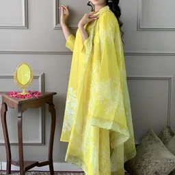 Pantos Women Ethnic Motifs Regular Thread Work Pure Cotton Kurta with Trousers & Dupatta image 4