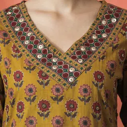 Sangria Floral Printed V-Neck Beaded Pure Cotton Straight Kurta With Trouser And Dupatta image 5