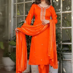 VS MALL Women Ethnic Motifs Embroidered Regular Thread Work Kurta with Trousers & With Dupatta image 5