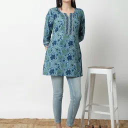 HERE&NOW Women Floral Printed Pure Cotton Kurti-picture-24
