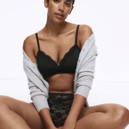 Marks & Spencer Full Coverage Lightly Padded Seamless Lace T-shirt Bra image 4